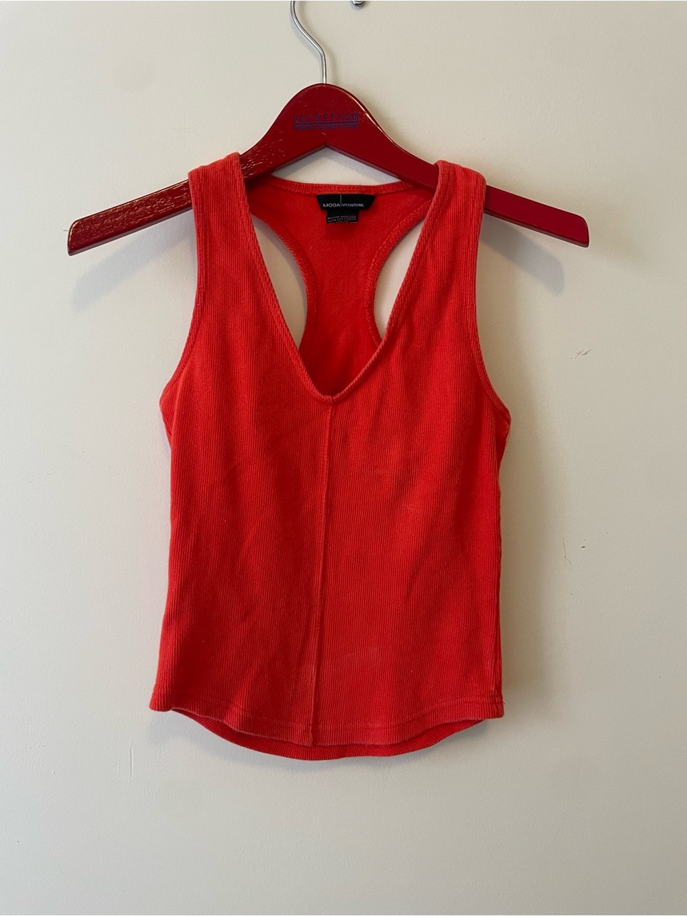 Moda international vintage Red V-Neck Ribbed Racerback Tank